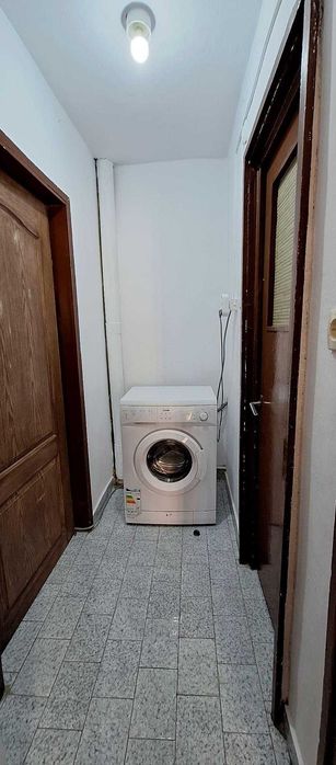 Se oferă spre închiriere apartament cu doua camere, situat în zona Lido - 9 Mai, Târgu Jiu