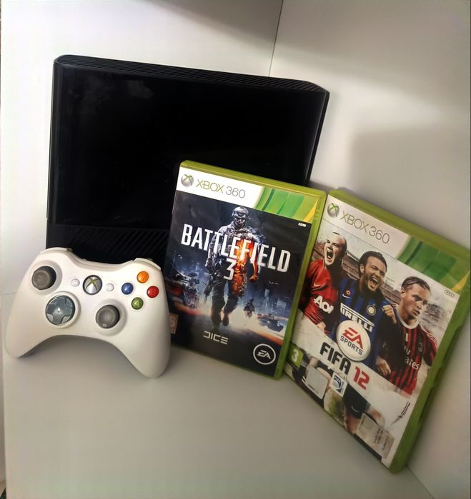 Xbox 350 E Black Pro Edition (ultimul model)+1 Controller+Jocuri