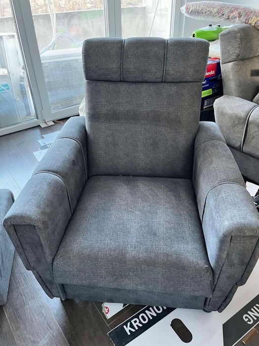 Холова гарнитура-Диван-разтегателен, два фотьойла и табуретка