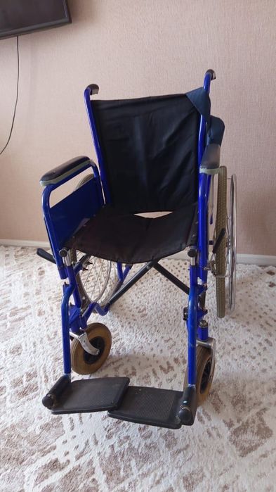 Инвалидная коляска