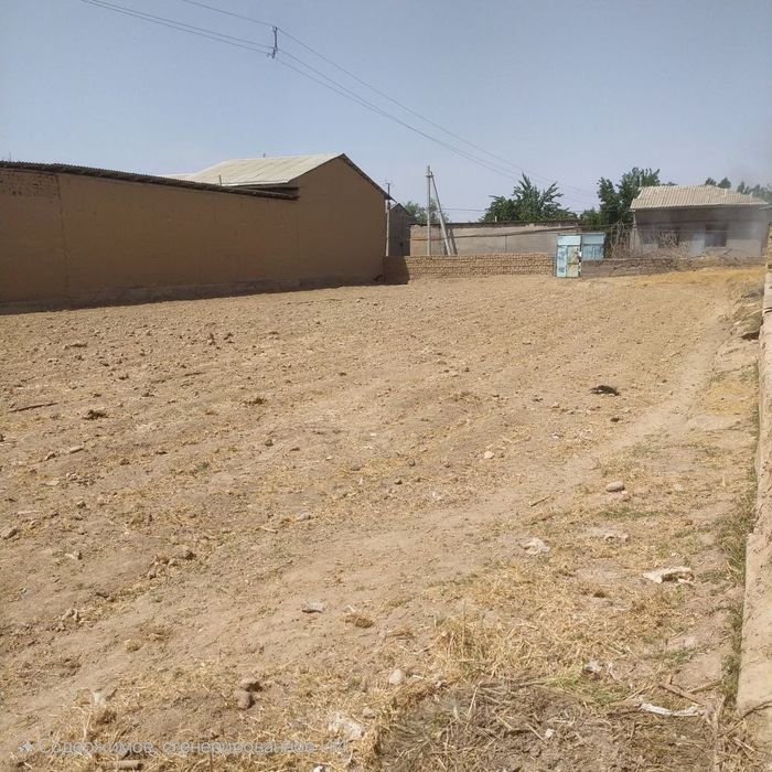 Ер сотилади. 12 сотих.  Келесдан 7 км ичкарига кирилади. Навоийда