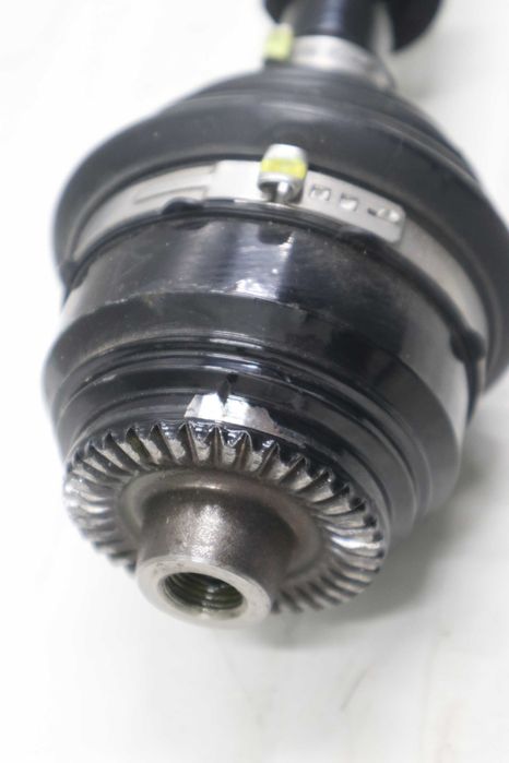 Предна дясна полуоска БМВ Ф70 У06 Х1 У11 Х2 У10 Мини У25 BMW F70 U06 U10 U11 U25