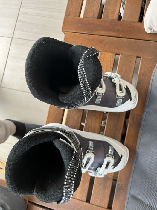 Clapari fete marimea 39 25 (39-40 EU )