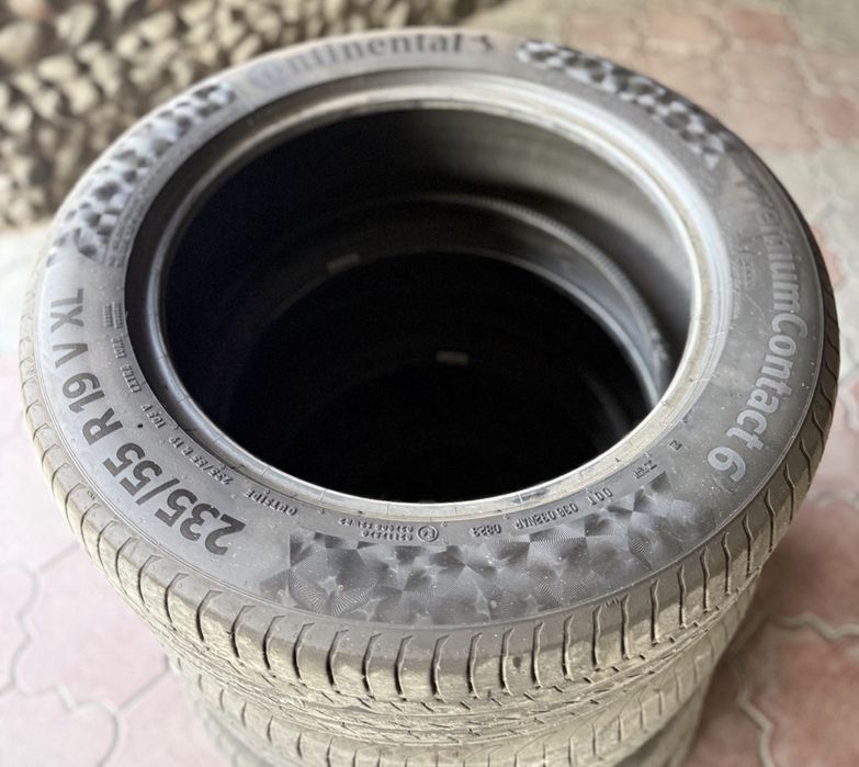 Продам шины 235/55/19