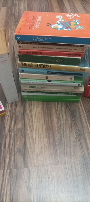Vând Colecție Cărți în Limba Italiană -