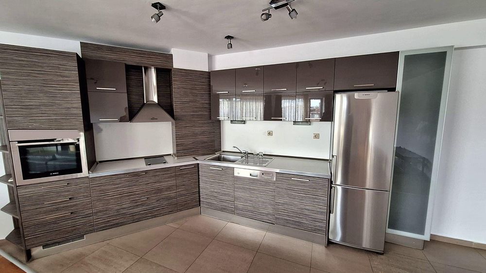 Дава се под наем Тристаен апартамент в София, Лозенец - 126 кв.м за 1097.01 € - Снимка #3