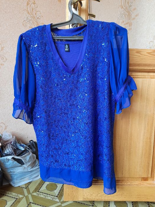 Кофта женская.Цвет ярко синяя