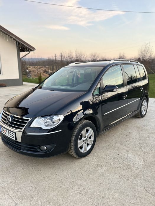 VOLKSWAGEN Touran 2008