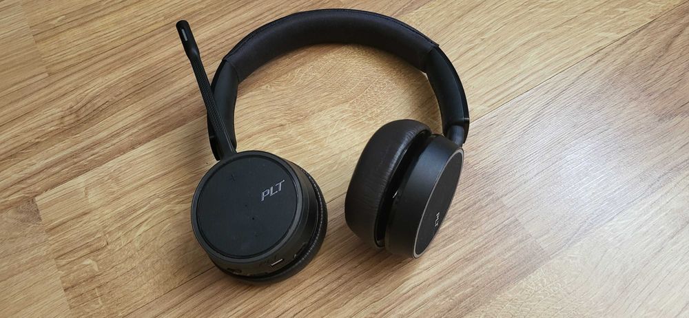 Plantronics Casti VOYAGER 4220 UC Wireless Negru