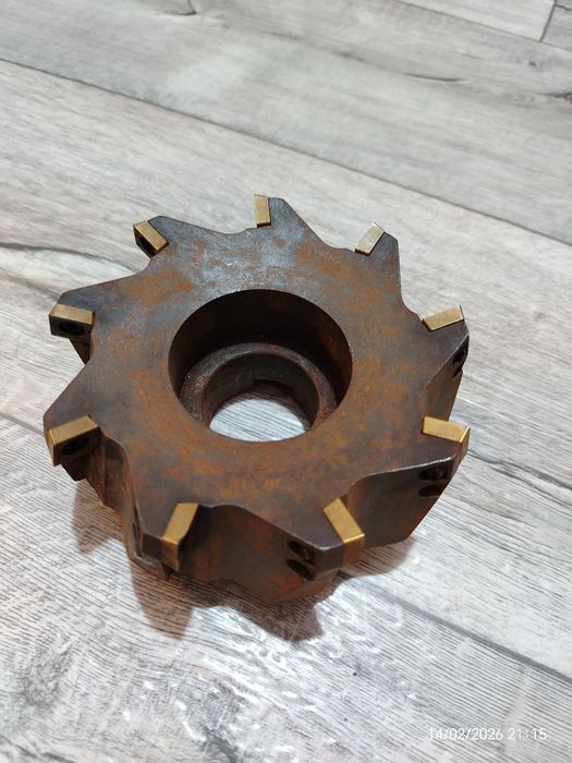 Торцевая фреза со сменными пластинами