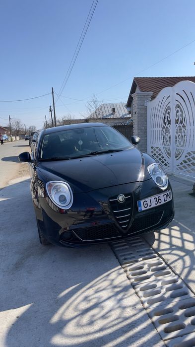 Vând mașină Alfa Romeo mito