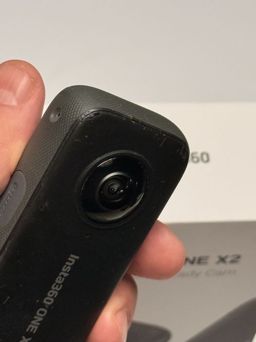 Камера Insta360 X2