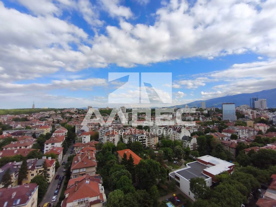 Дава се под наем Тристаен апартамент в София, Център - 115 кв.м за 947.58 € - Снимка #16