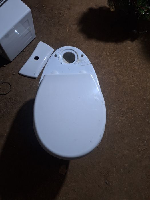 Унитаз в отличном состоянии