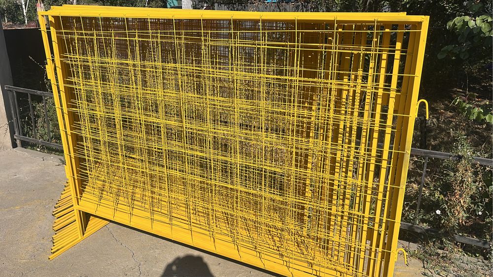 Строительная ограждения