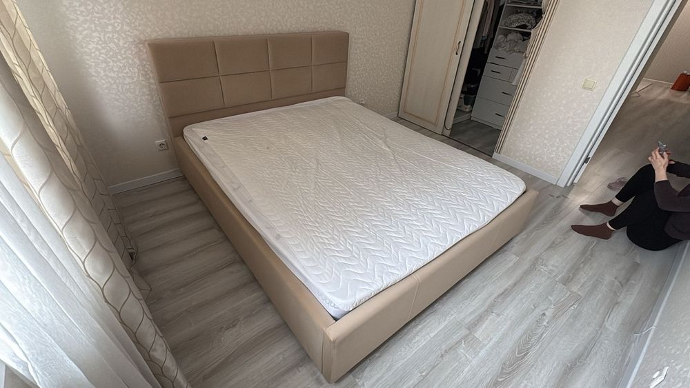 Продается кровать двуспальная