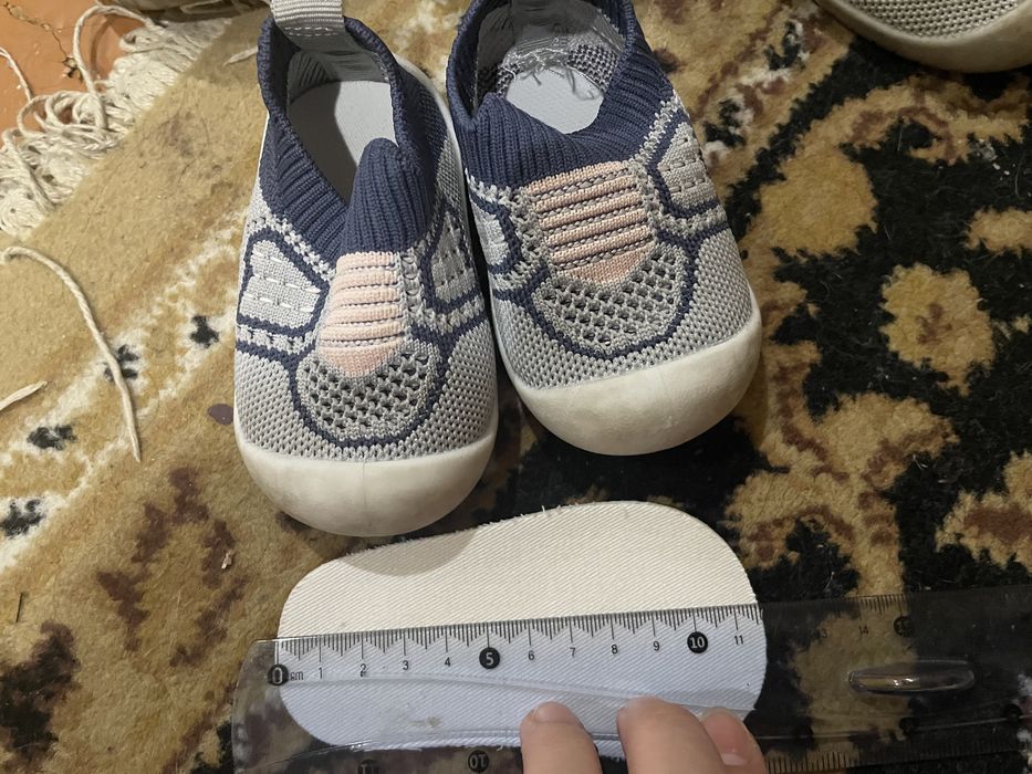 Продам обувь детскую