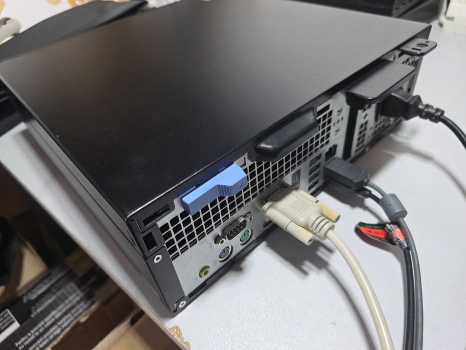 PC SFF Dell Optiplex XE3 i5-8500 16 GB DDR4 120GB SSD Sata3 Stare Buna