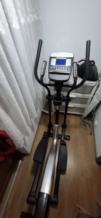 Bicicletă eliptică NordicTrack E 5.0 – stare excelentă, folosită de 2-3 ori