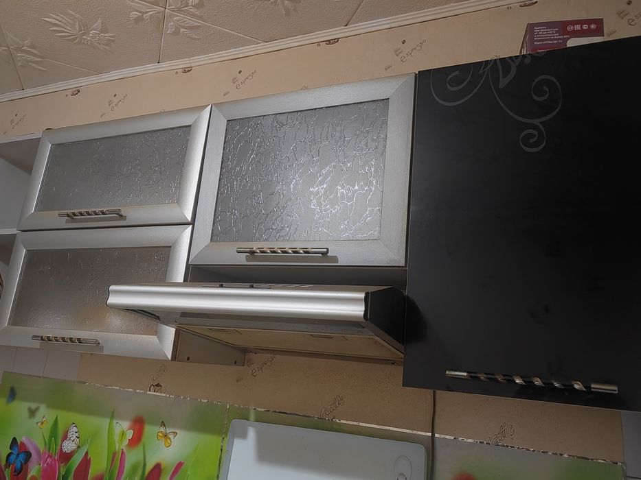 Продам кухонные шкафы