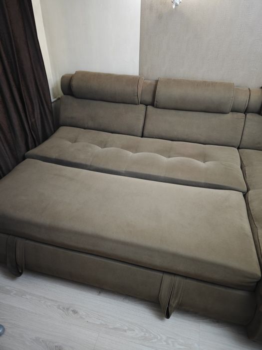 Продам диван с секцией и креслом