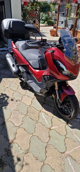 Se vinde Honda ADV350