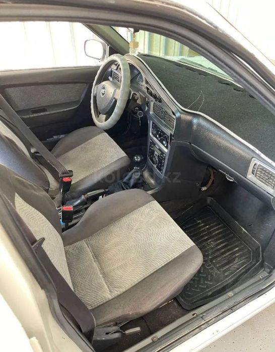 Машина Nexia 2 2012 год