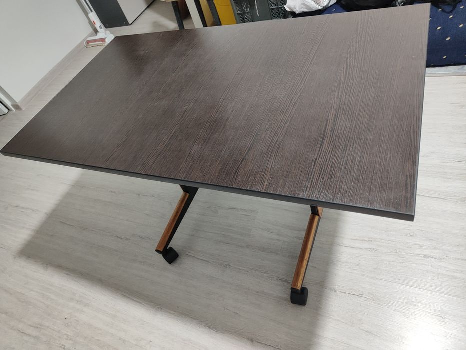 Журнальный столик на колесиках, Реставрированный