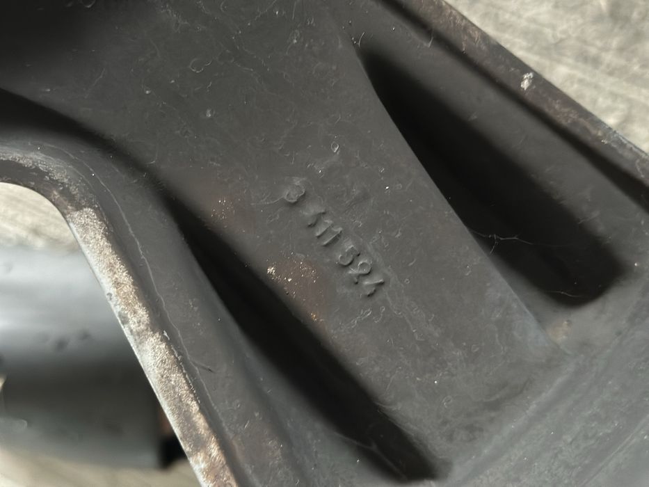Vand jante cu cauciu de bmw