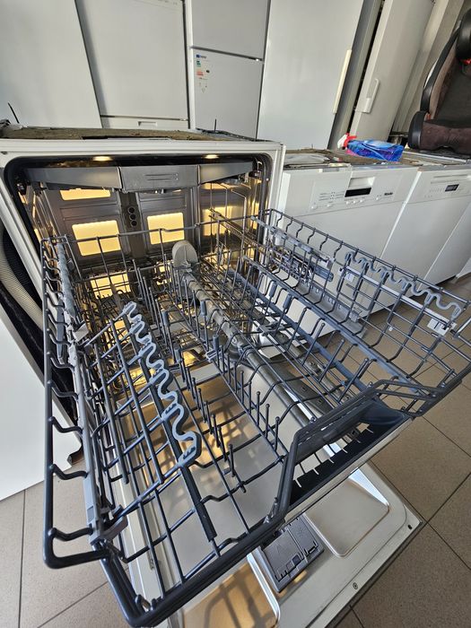 Съдомиялна за пълно вграждане GAGGENAU