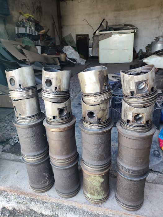 ЗИЛ 130 поршневая.