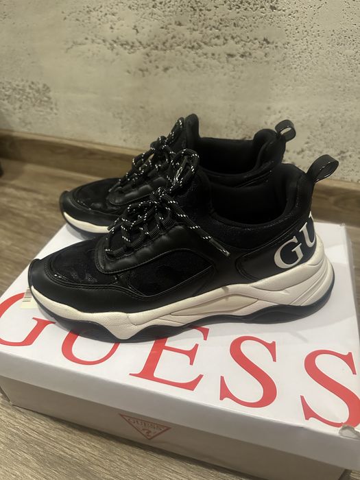Дамски обувки Guess