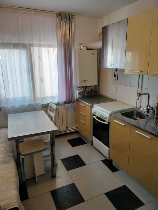 Apartament 3 camere, B-dul M. Eminescu, nr. 8, Carrefour