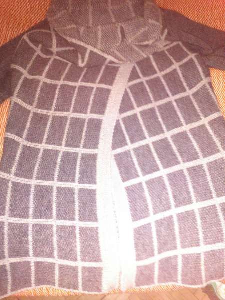 Топла вълнена жилетка