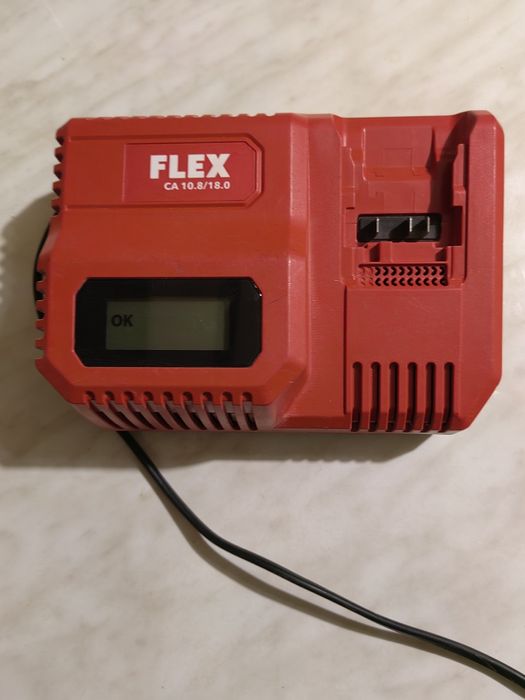 Бързо зарядно- FLEX CA 10.8-18V