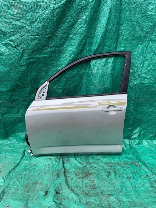 Дверь передняя левая Тойота Рав4 30 Рав 4 Rav Rav4 рестайлинг бампер