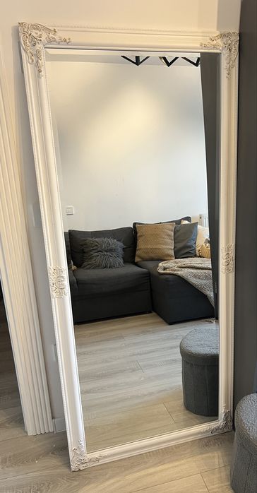 Oglinda Jysk alba cu auriu