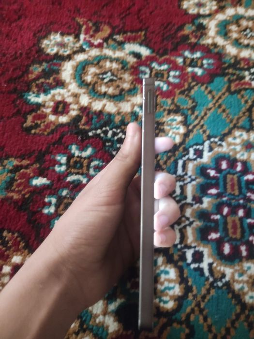 Samsung s 25 ultra bor Luks kopiya lekin 1 trabayt