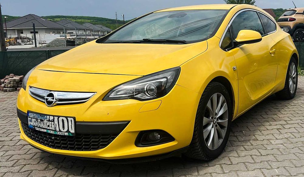 Opel Astra GTC 1.6  Turbo Sport Benzina din 2012