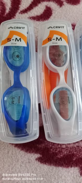 Ochelari pentru Înot