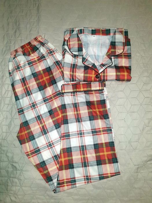 Pijamale carouri Crăciun