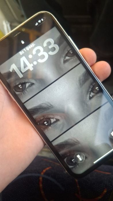 Продам айфон 11 срочно