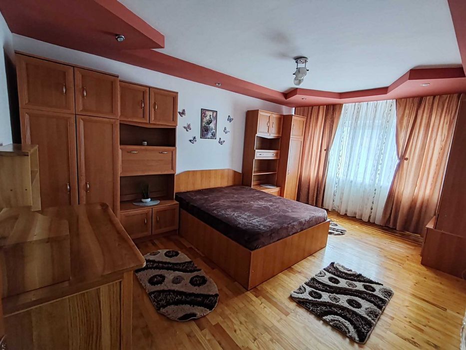 Închiriez apartament cu două camere