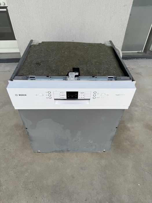 Съдомиялна за вграждане Bosch SuperSilence 60 см