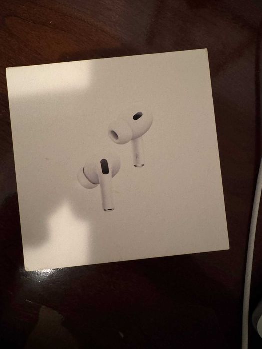 Срочно продается AirPods Pro 2 type c (magsafe) 2 generation