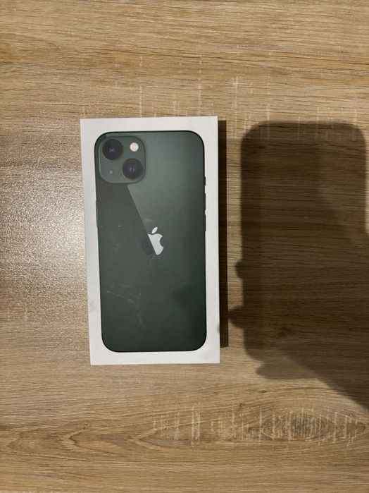 iPhone 13 в прекрасно състояние
