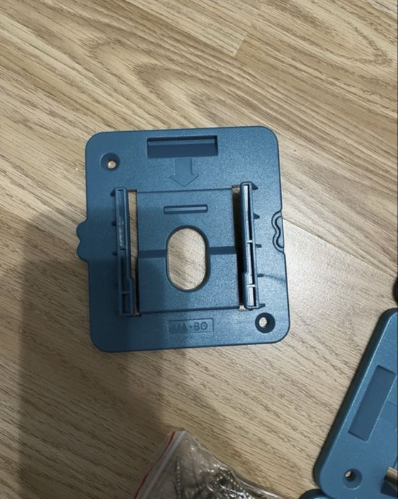 Suporti baterii Makita