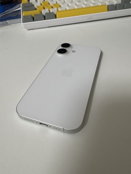 Iphone 16 128GB white