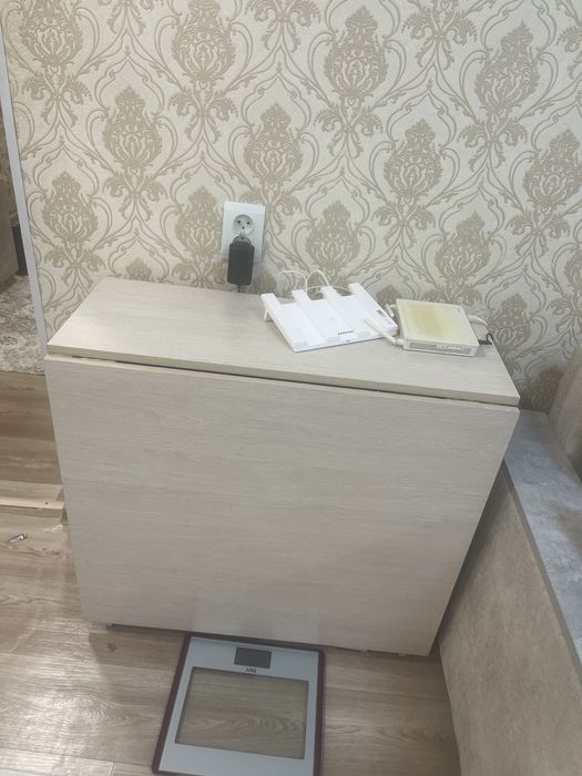 Продам красивый стол