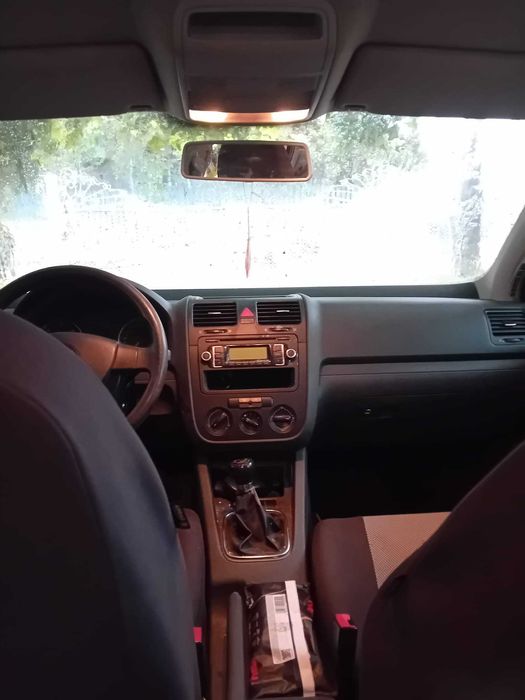 Volkswagen Golf 2008 diesel, 2.264 € — imagine 4